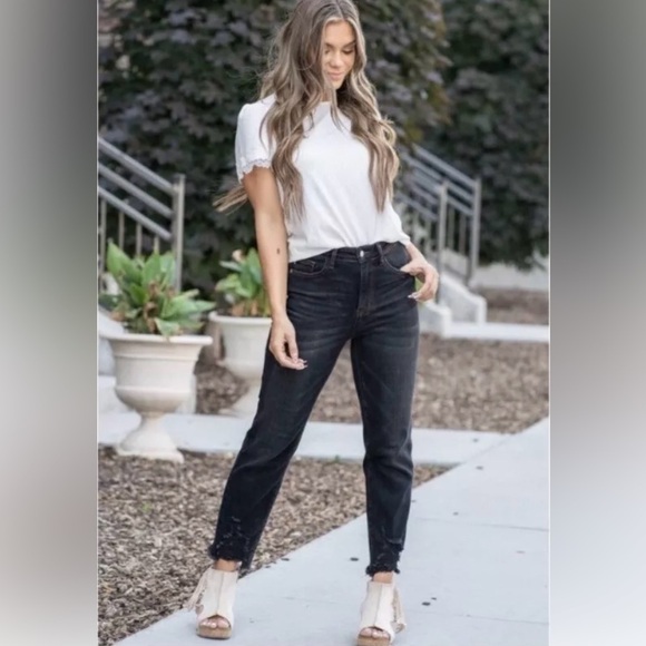 Judy Blue Black Distressed Cropped Straight Leg Stretch Denim Women’s 31 - Picture 15 of 15